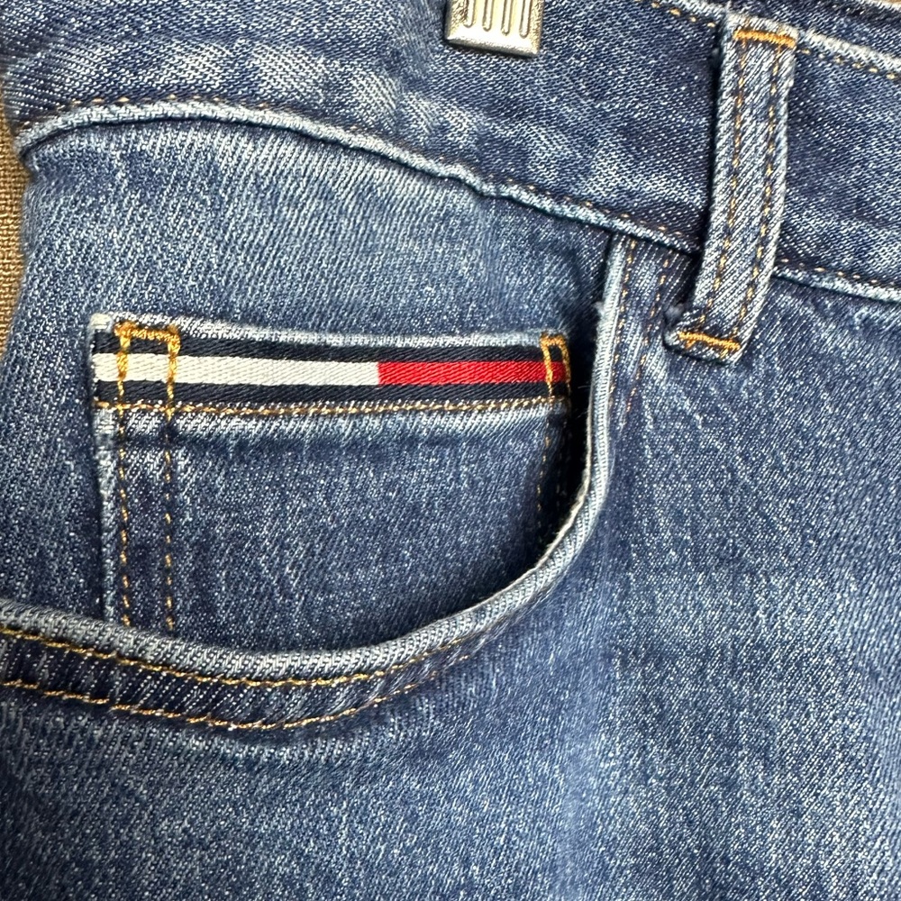 Tommy Hilfiger Jeans‎ Mens Relaxed Fit Tommy Jeans Size 33x30 Medium Wash Pants - Picture 3 of 15